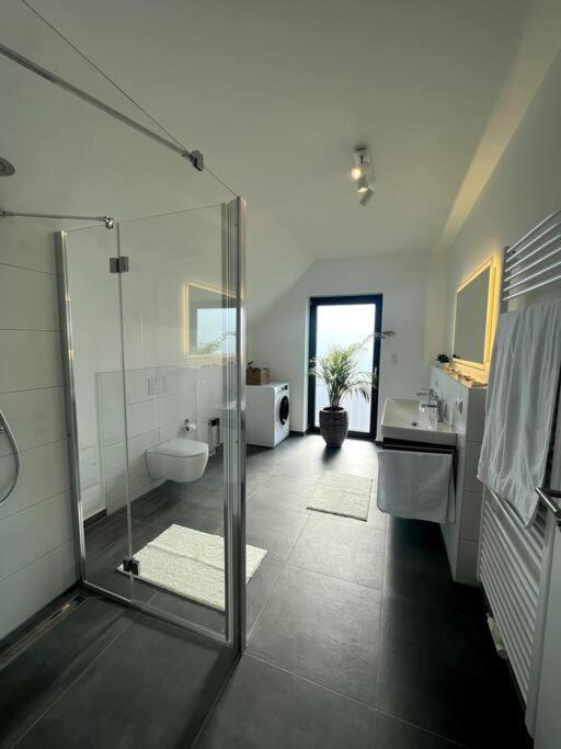Rueckzugsort Im Rebenmeer Mit Terrasse, Grill & Parkplatz Venningen Exterior photo